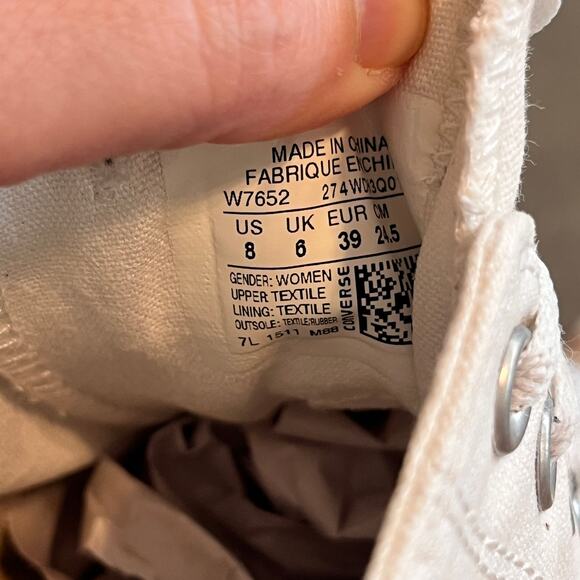 Converse  chuck taylor all star low top white canvas women size 8 sneaker shoes - Picture 12 of 13